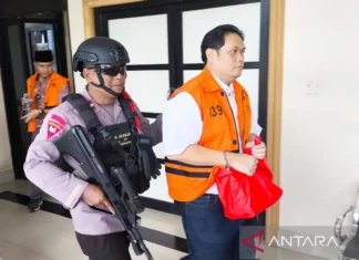 Terlibat Korupsi, Jaksa KPK Dakwa eks Kajari HSU dengan Pasal Kumulatif