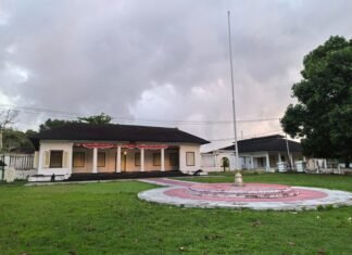 Catatan Abah Dahlan: “Masuk Istana”