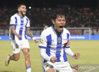 Persib Bandung Bungkam Persija Jakarta 2-1, Kukuh di Puncak Klasemen