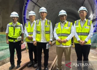 Pramono Dampingi Wapres Tinjau Pembangunan MRT di Harmoni