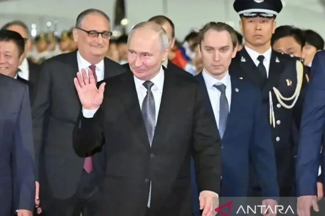 Putin tiba di Beijing, disambut meriah pemerintah China