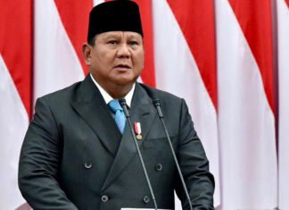 Seragam Hijau dan Coklat Kena Sentil Prabowo saat Minta Menteri Tertibkan Bekingan Birokrat