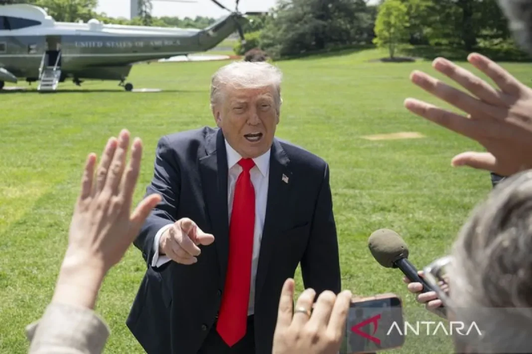 Trump harap sistem keuangan Iran runtuh, sebut itu kemenangan AS