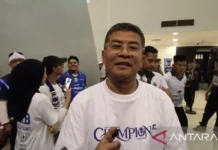 Wagub Jabar Minta Bobotoh Tertib saat Konvoi Juara Persib di Bandung