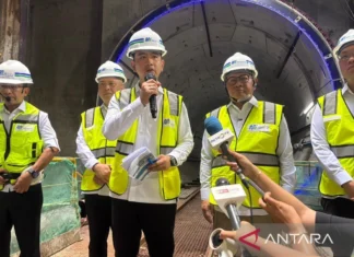 Wapres Gibran Tinjau Progres MRT Fase 2A, Pastikan Beroperasi 2027