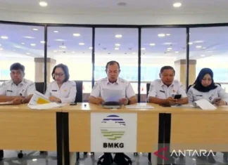 BMKG Terbitkan Peringatan Dini Tsunami usai Gempa Magnitudo 7,7 di Laut Sulawesi