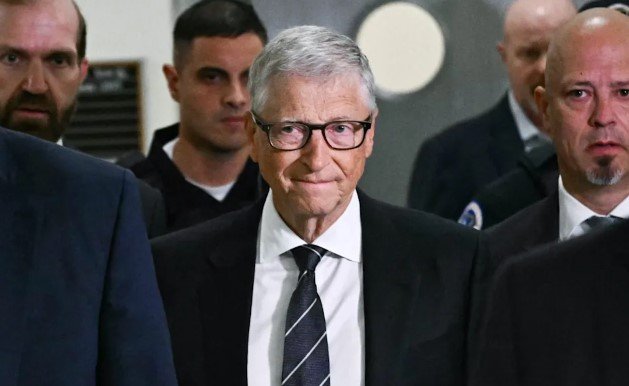 Bill Gates Bill Gates dalam wawancara tertutup dengan Komite Pengawas DPR AS pada 10 Juni - AFP