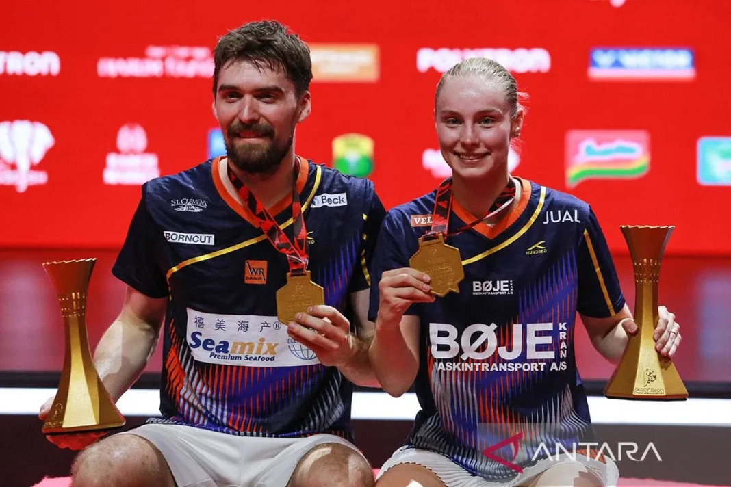 ChristiansenBoje liburan ke Labuan Bajo setelah juarai Indonesia Open