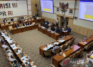 DPR-Pemerintah Sepakat RUU Polri Atur Usia Pensiun 59 dan 60 Tahun