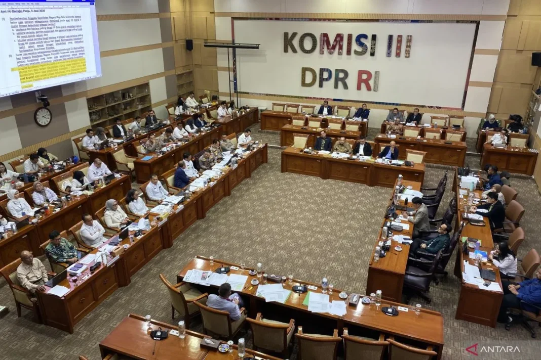 DPR-pemerintah sepakati DIM RUU Polri soal penempatan di jabatan sipilDPR-pemerintah sepakati DIM RUU Polri soal penempatan di jabatan sipil