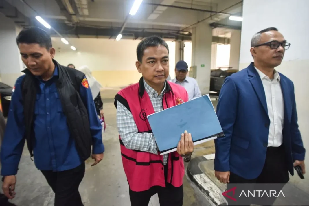 Eks Ketua Ombudsman didakwa terima suap Rp4,8M dari perusahaan tambang