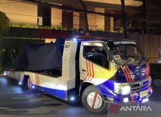 KPK Angkut Moge hingga Mobil Mewah usai Geledah Rumah Silmy Karim