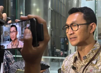 KPK Periksa Sekretaris Pendiri Indonesian Audit Watch Iskandar Sitorus