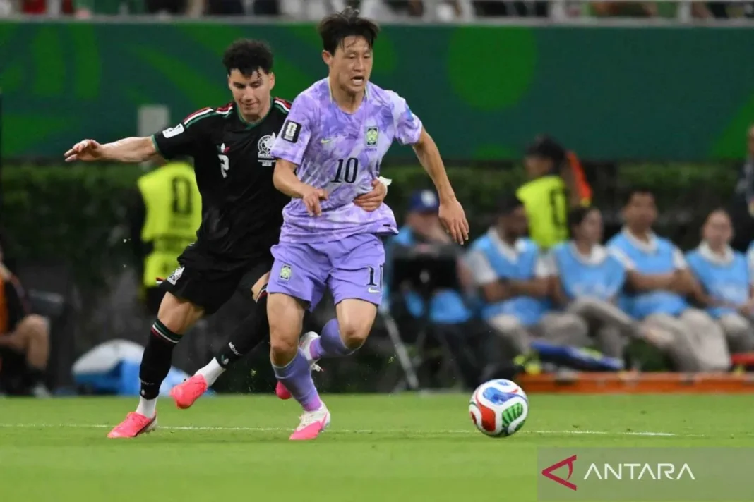 Meksiko perkuat posisi di puncak Grup A, kalahkan Korea Selatan 1-0