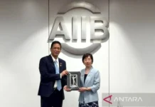 Menkeu Purbaya Amankan Pendanaan 17 Miliar Dolar AS dari AIIB