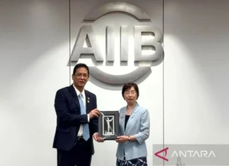 Menkeu Purbaya Amankan Pendanaan 17 Miliar Dolar AS dari AIIB