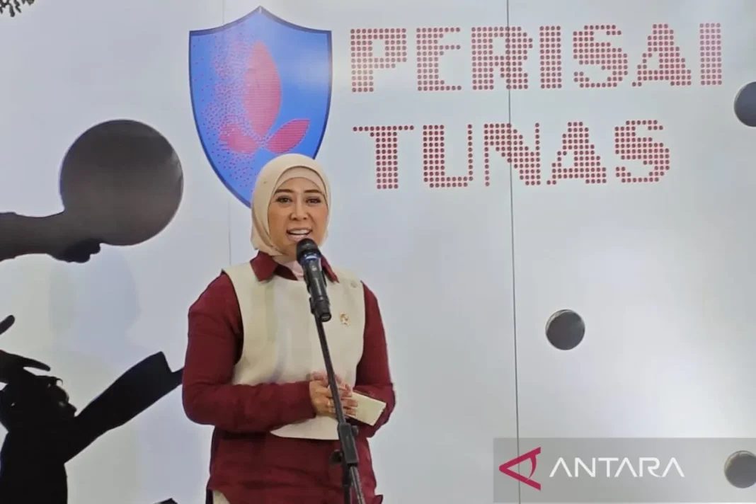 Menkomdigi jelaskan langkah-langkah penegakan hukum PP Tunas
