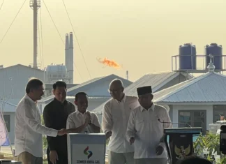 Menteri Bahlil Resmikan Mini LNG Plant di Tuban Jatim