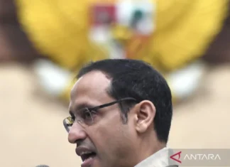 Nadiem Ibaratkan Timnya di Kemendikbudristek seperti Mahasiswa Demo