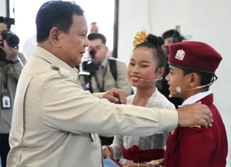 Prabowo Dengarkan Aspirasi dan Kisah Siswa Sekolah Rakyat di Tabanan