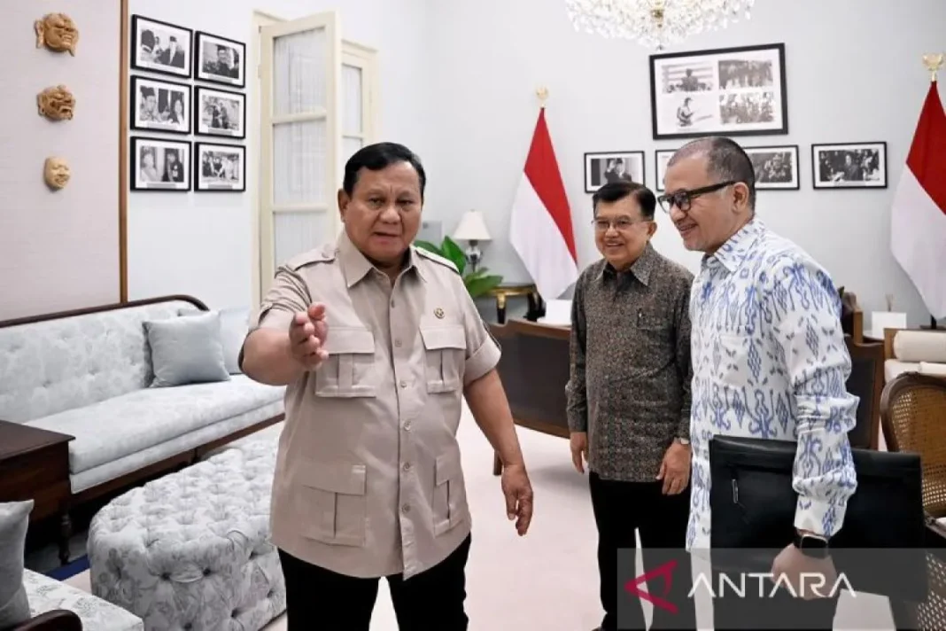 Prabowo terima Jusuf Kalla bersama sang putra Solihin Kalla di Istana