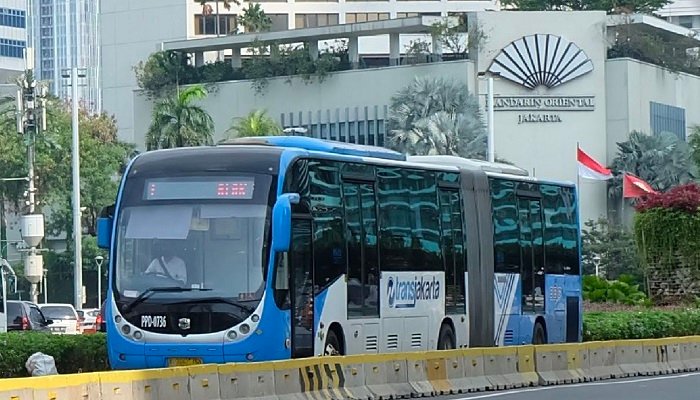 Spesial HUT ke-499 Jakarta, Pemprov DKI Berlakukan Tarif Rp1 Rupiah Naik MRT, LRT, dan TransJakarta