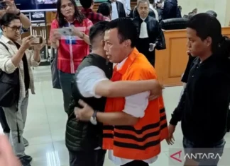 Bupati Ponorogo Nonaktif Sugiri Sancoko Dituntut 7 Tahun Penjara