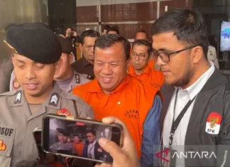 Bupati dan Sekda Kuansing Resmi menjadi Tahanan KPK
