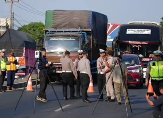 Ditgakkum Korlantas Polri Asistensi Penanganan Kecelakaan Indramayu