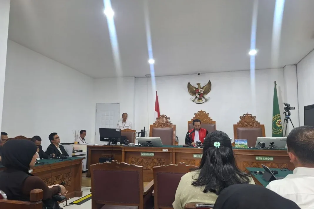 Hakim tolak praperadilan Roy Suryo soal kasus penetapan tersangka