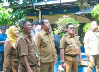 Hari Pertama Masuk Sekolah, Wakil Walikota Depok Chandra Rahmansyah Tinjau MPLS di SMPN 2