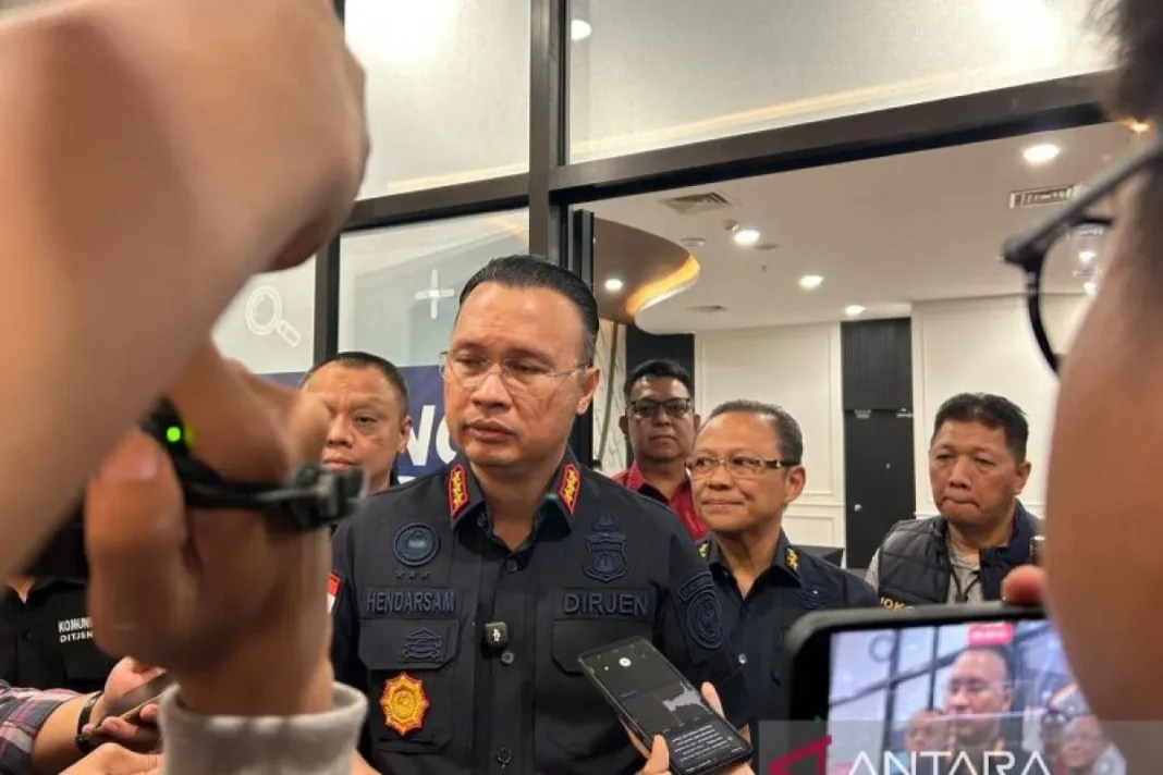 Imigrasi tindak dua WNA penyelenggara Entourage Run di Bali