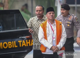 KPK Duga Suhardiman Amby Kumpulkan 46.500 Dolar Singapura untuk Menhut