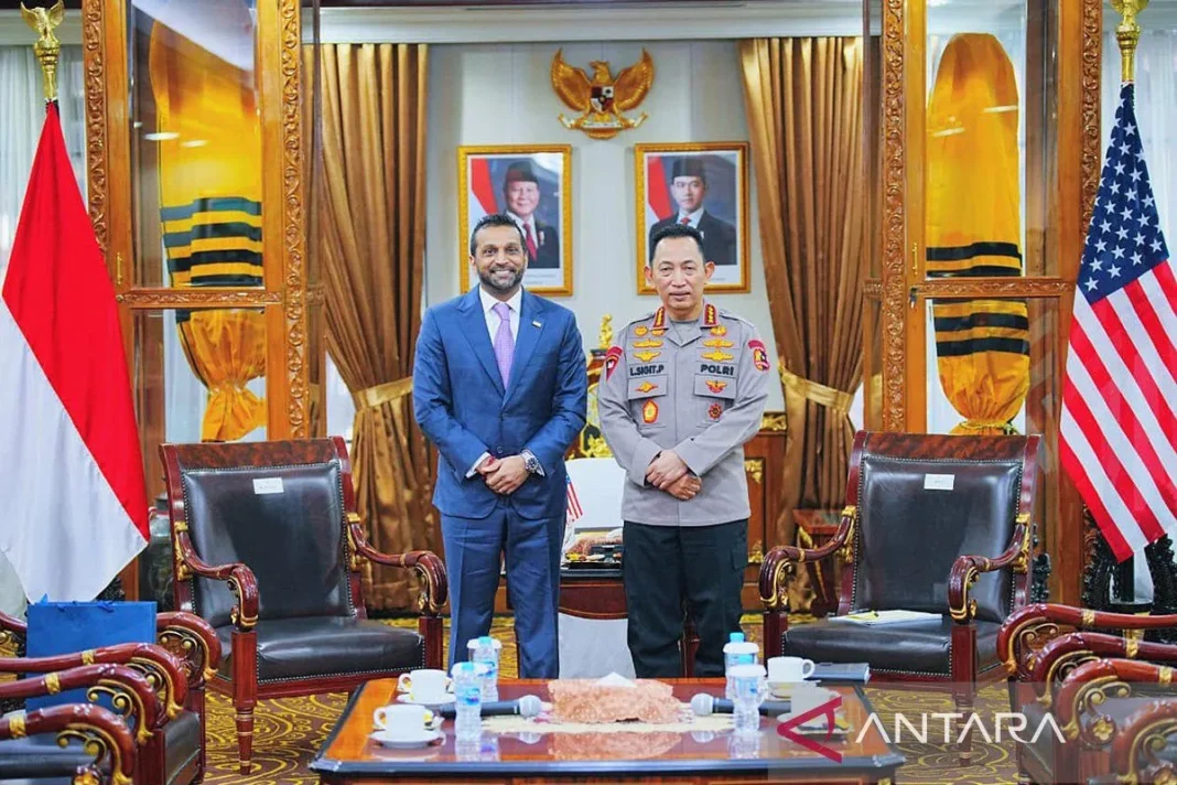 Kapolri dan Direktur FBI bahas perang melawan kejahatan global