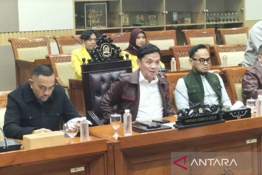 Komisi III DPR minta Kejagung bentuk tim independen usut kasus FA