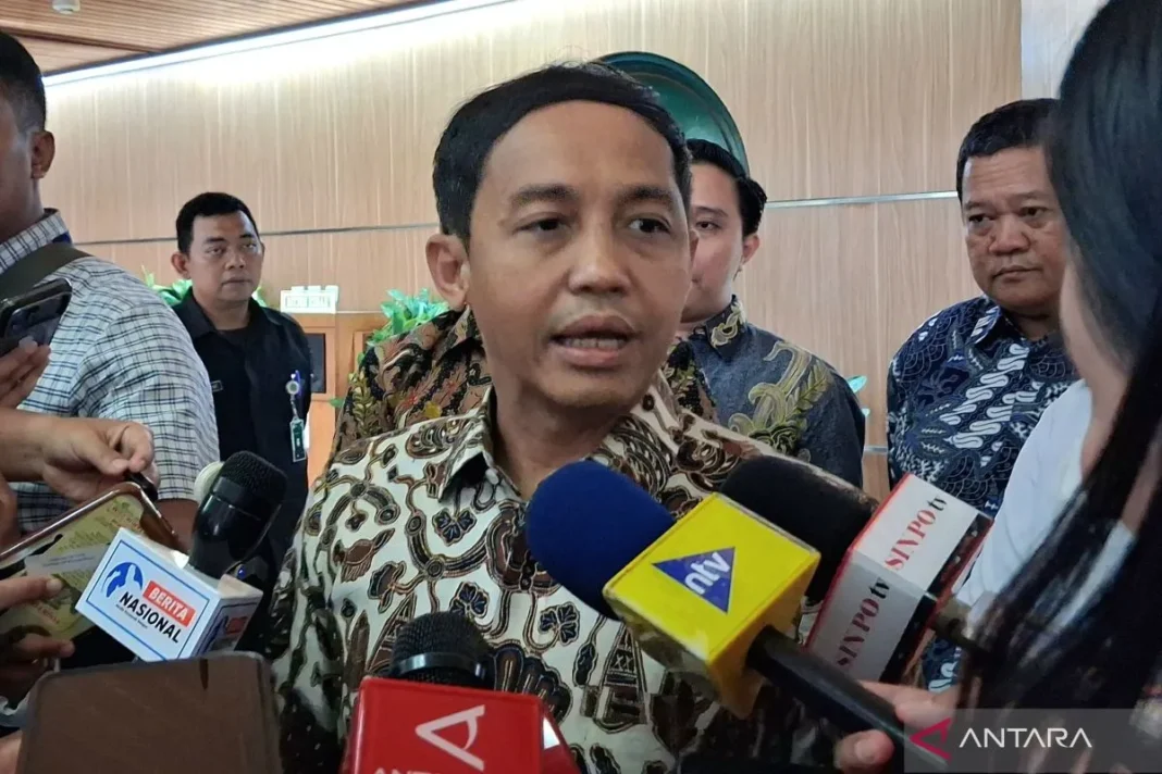 Menhut Tak ada pelepasan hutan, amplop Bupati Kuansing dikembalikan