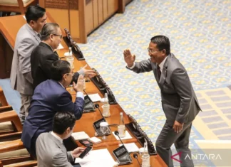 Menkum Tegaskan tak mudah Lepas maupun Dapat Status WNI