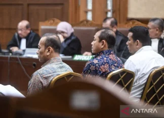 Tiga Mantan Pejabat Bea Cukai Didakwa Terima Suap dan Gratifikasi Rp78 Miliar