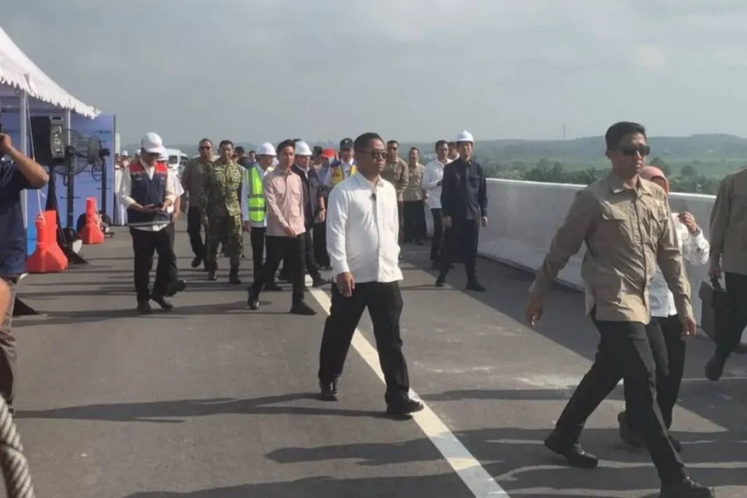 Wapres Gibran tinjau pembangunan Jembatan Musi V Palembang
