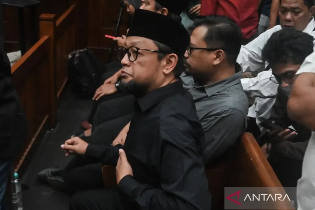 Kasus korupsi haji, eks Stafsus Yaqut didakwa perkaya diri Rp93 miliar
