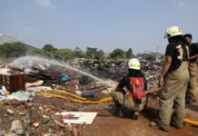 Lapak Sampah yang Terbakar di Kramat Jati Beroperasi Ilegal, Pelaku Bakal Disanksi Tegas