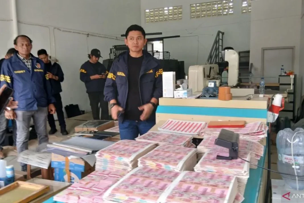 Polisi, Sindikat pemalsuan uang di Tangsel hendak mengedarkan ke bank