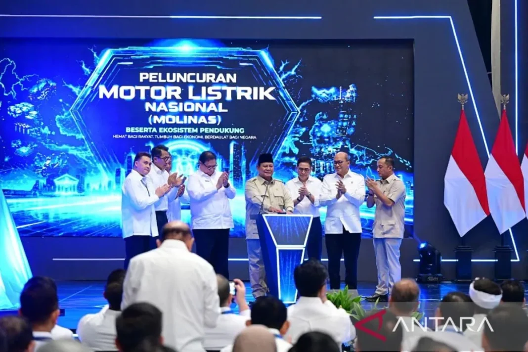 Prabowo resmikan pabrik motor listrik nasional
