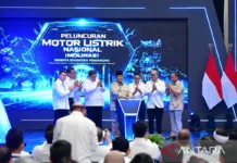 Prabowo Resmikan Ekosistem Motor Listrik Nasional di Cikarang