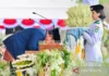 Presiden Cium Bendera Merah Putih sebelum Diserahkan ke Pembawa Baki