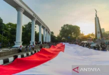 Ribuan Warga Bogor Kirab Bendera Merah Putih Sepanjang 500 Meter