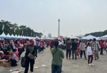 Warga Saksikan Atraksi HUT RI di Monas: Senang Bisa Datang Lagi