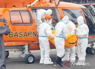 Basarnas Kerahkan Dua Heli Cari 68 Korban KM Virgo yang masih Hilang