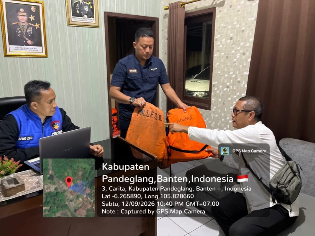Dua Life Jacket Dipastikan Bukan Milik KM Arupadhatu 1