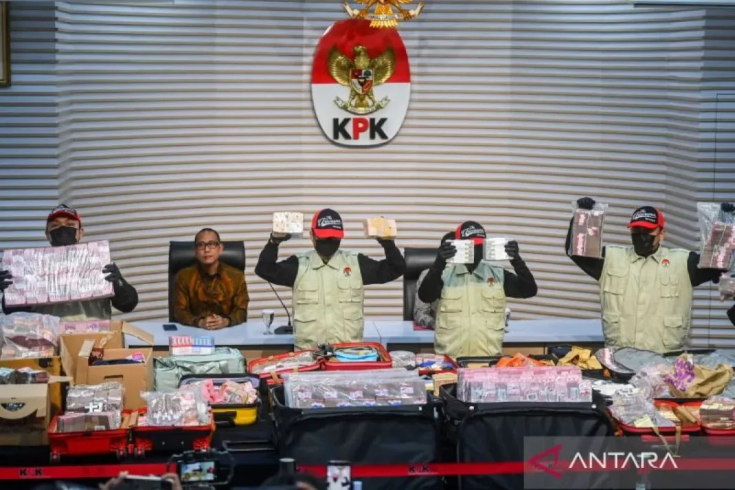 KPK respons pernyataan Mahfud MD soal Nusron Wahid